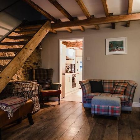 1800 Period Grade 2 Listed Cottage Addingham Buitenkant foto