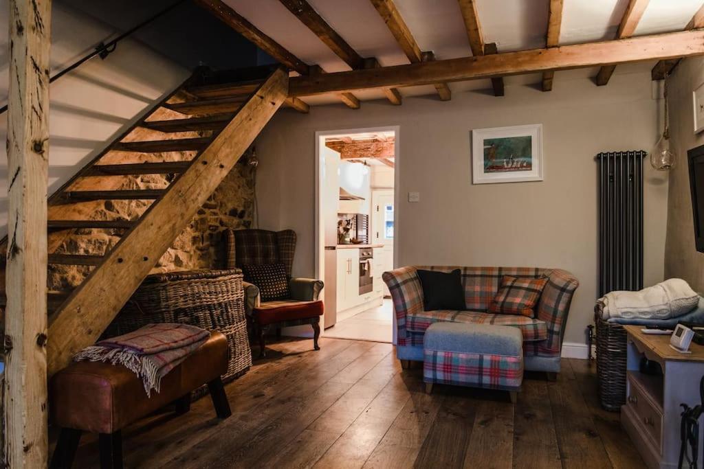 1800 Period Grade 2 Listed Cottage Addingham Buitenkant foto